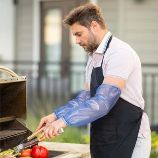 Protective-wear-sleeves-pvc-elbow-gloves-blue-in-use Protective-wear-sleeves-pvc-elbow-gloves-blue-in-use